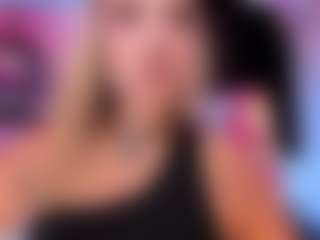 Live cam show with Queen S. - Squirt on Camsoda