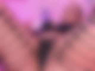 Queen S.'s Live Sex Cam Show