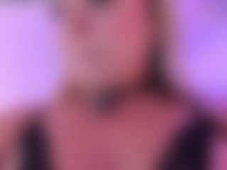 Live cam show with Queen S. - BBW on Camsoda