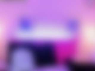 Live cam show with Queen S. - Smoking on madthumbs