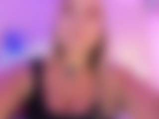 Queen S.'s Live Sex Cam Show