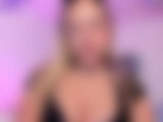 Queen S.'s Live Sex Cam Show