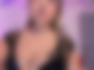 Queen S.'s Live Sex Cam Show