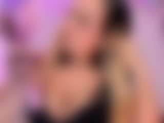Queen S.'s Live Sex Cam Show