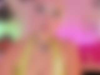 Live cam show with Queen S. - Bedroom on Camsoda
