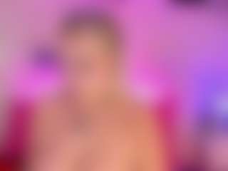 Queen S.'s Live Sex Cam Show