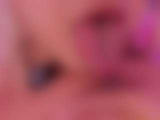Queen S.'s Live Sex Cam Show
