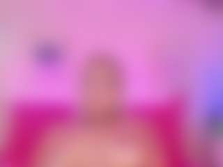 Queen S.'s Live Sex Cam Show