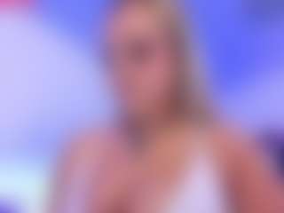 Live cam show with Queen S. - Blonde Hair Curvy on Camsoda