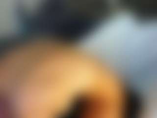 bella-sweeet's Live Sex Cam Show