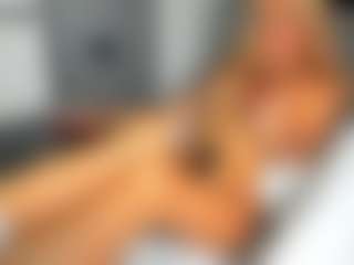 bella-sweeet's Live Sex Cam Show