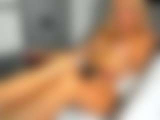 bella-sweeet's Live Sex Cam Show