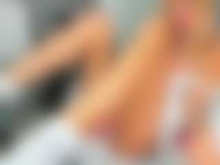 bella-sweeet's Live Sex Cam Show
