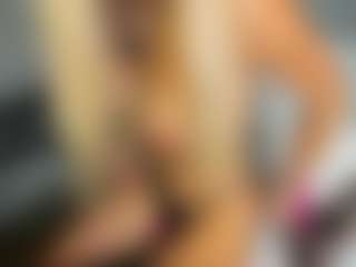 bella-sweeet's Live Sex Cam Show