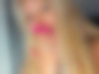 bella-sweeet's Live Sex Cam Show