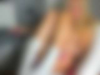 bella-sweeet's Live Sex Cam Show