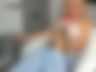 bella-sweeet's Live Sex Cam Show