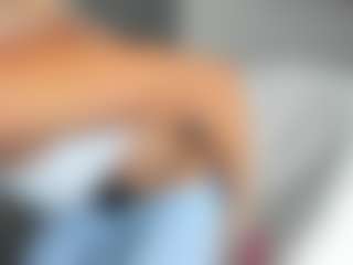 bella-sweeet's Live Sex Cam Show