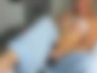 bella-sweeet's Live Sex Cam Show