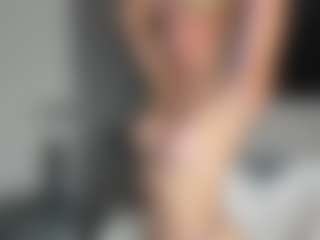 bella-sweeet's Live Sex Cam Show