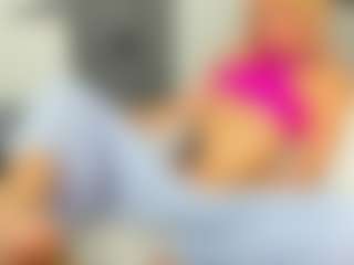 bella-sweeet's Live Sex Cam Show