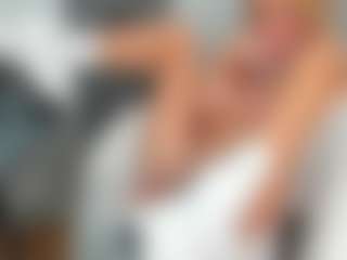 bella-sweeet's Live Sex Cam Show