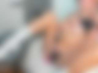 bella-sweeet's Live Sex Cam Show