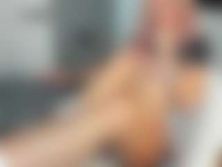 bella-sweeet's Live Sex Cam Show