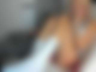 bella-sweeet's Live Sex Cam Show