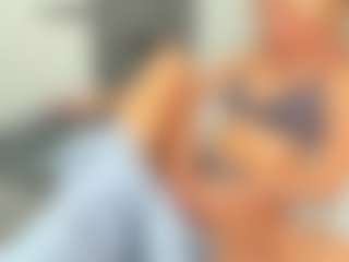 bella-sweeet's Live Sex Cam Show