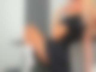 bella-sweeet's Live Sex Cam Show