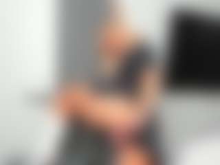 bella-sweeet's Live Sex Cam Show
