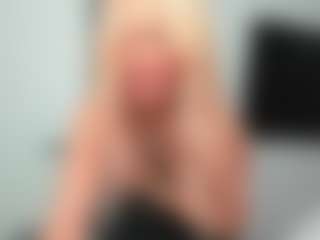 bella-sweeet's Live Sex Cam Show