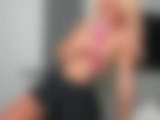 bella-sweeet's Live Sex Cam Show