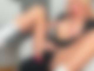 bella-sweeet's Live Sex Cam Show