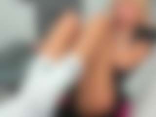 bella-sweeet's Live Sex Cam Show