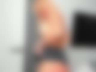 bella-sweeet's Live Sex Cam Show