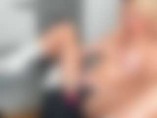 bella-sweeet's Live Sex Cam Show