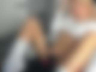 bella-sweeet's Live Sex Cam Show
