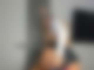 bella-sweeet's Live Sex Cam Show