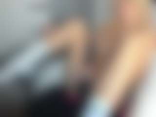 bella-sweeet's Live Sex Cam Show