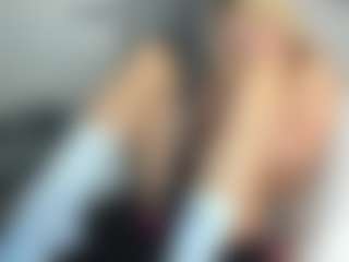 bella-sweeet's Live Sex Cam Show