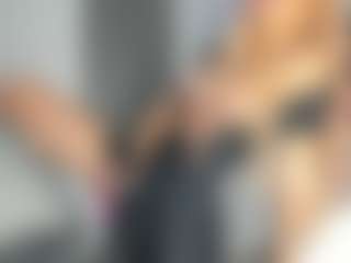 bella-sweeet's Live Sex Cam Show