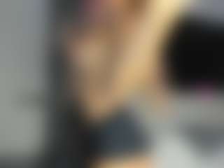 bella-sweeet's Live Sex Cam Show