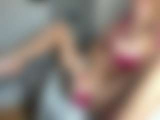 bella-sweeet's Live Sex Cam Show
