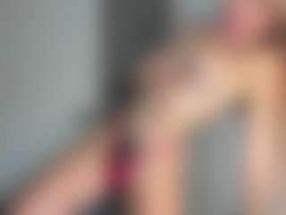 bella-sweeet's Live Sex Cam Show