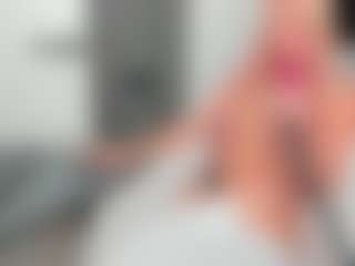 bella-sweeet's Live Sex Cam Show