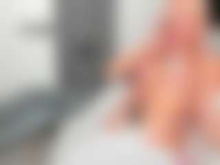 bella-sweeet's Live Sex Cam Show