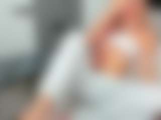 bella-sweeet's Live Sex Cam Show