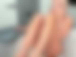 bella-sweeet's Live Sex Cam Show